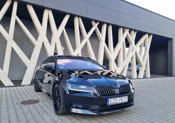 Skoda Superb cena 150000 przebieg: 85000, rok produkcji 2019 z Koprzywnica małe 562